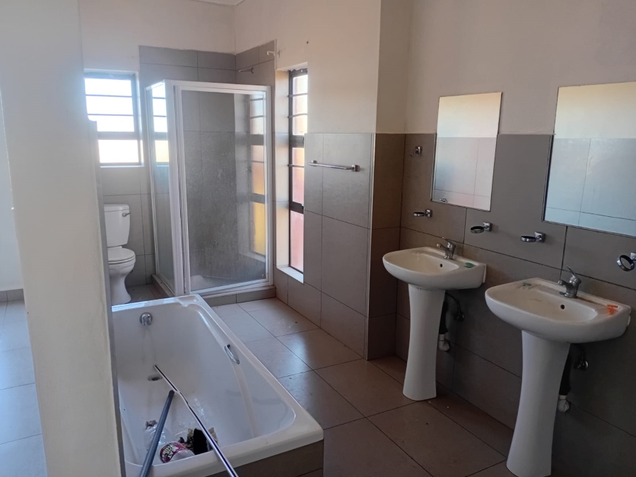 4 Bedroom Property for Sale in Kathu Northern Cape